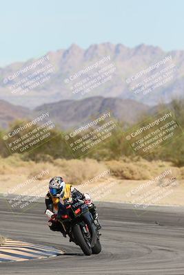 media/Nov-16-2025-Race Pace (Sun) [[8c5fa54630]]/Non Verified Riders (1st 20 Minutes)/2-Turn 10 (1010am)/